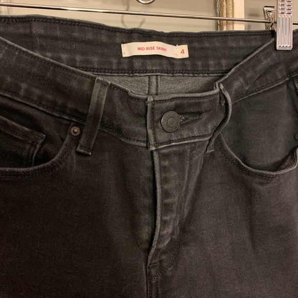 Levi’s Custom Painted Jeans - Picture 6 of 6